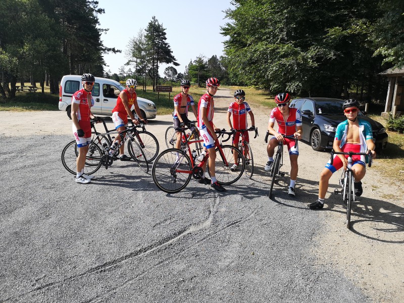 Ce matin les jeunes du BMC sont allés faire des petits cols.