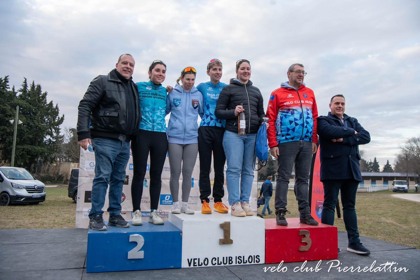 Victoire pour Alizée Collas au cyclocross à l’américaine de L’Isle-sur-la-Sorgue